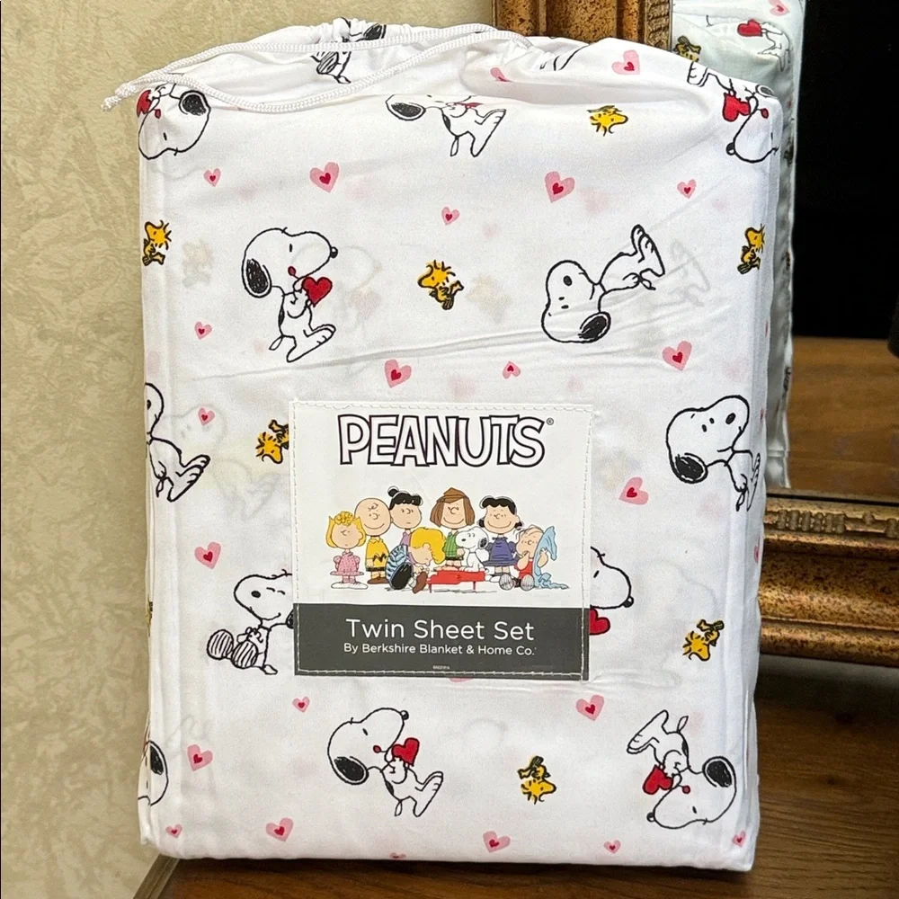 Peanuts Snoopy and Woodstock white, pink, yellow, black and red Twin Sheet Set.